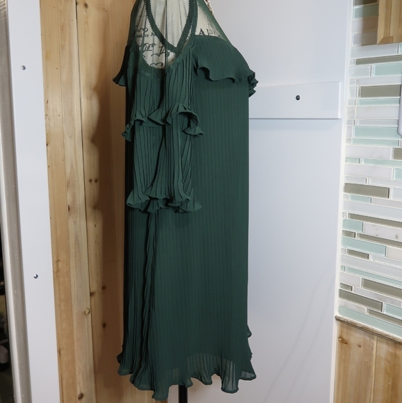 Romeo & Juliet Couture Flirty Dress - Picture 7 of 10